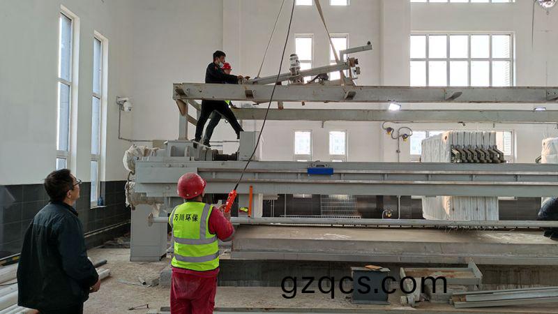 折疊帶式壓濾(lv)機的結構特點