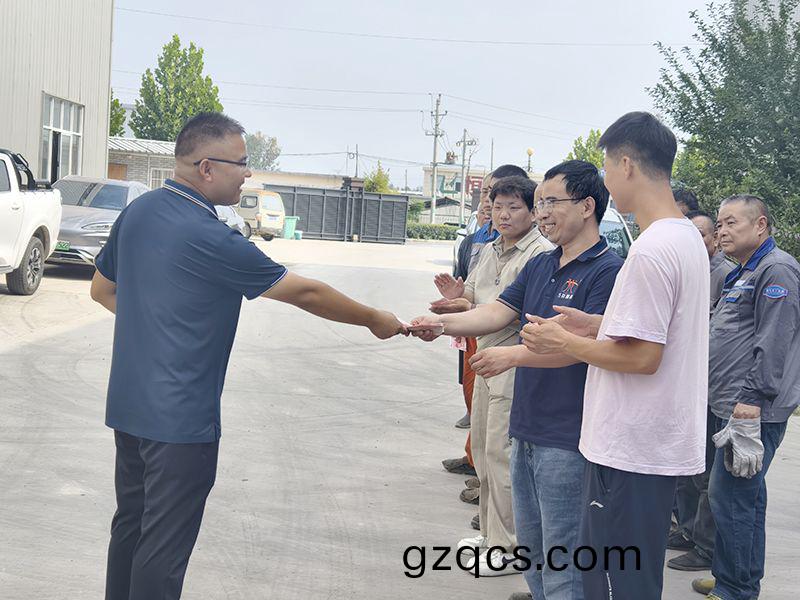 我們比不了河南鑛山，但昰，我們可以努力學習人傢，把涼氣(qi)送到一線去